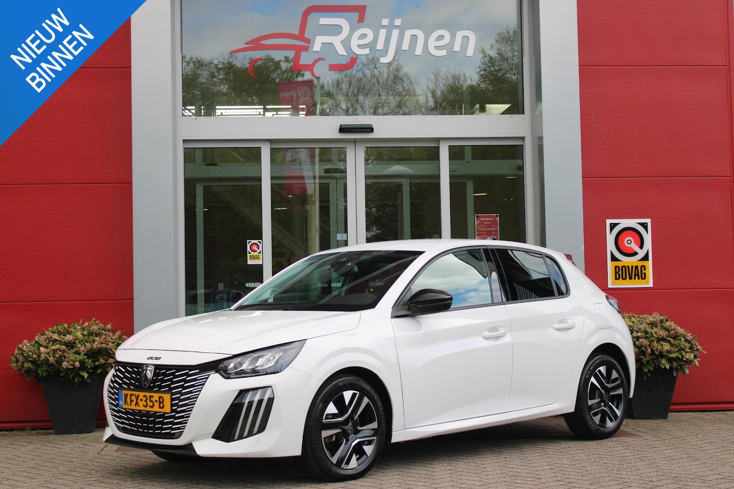 Peugeot 208 - 1.2 100PK ALLURE | PARKEERSENSOREN VOOR + ACHTER | DRAADLOZE APPLE CARPLAY/ANDROID AUTO | - AutoWereld.nl
