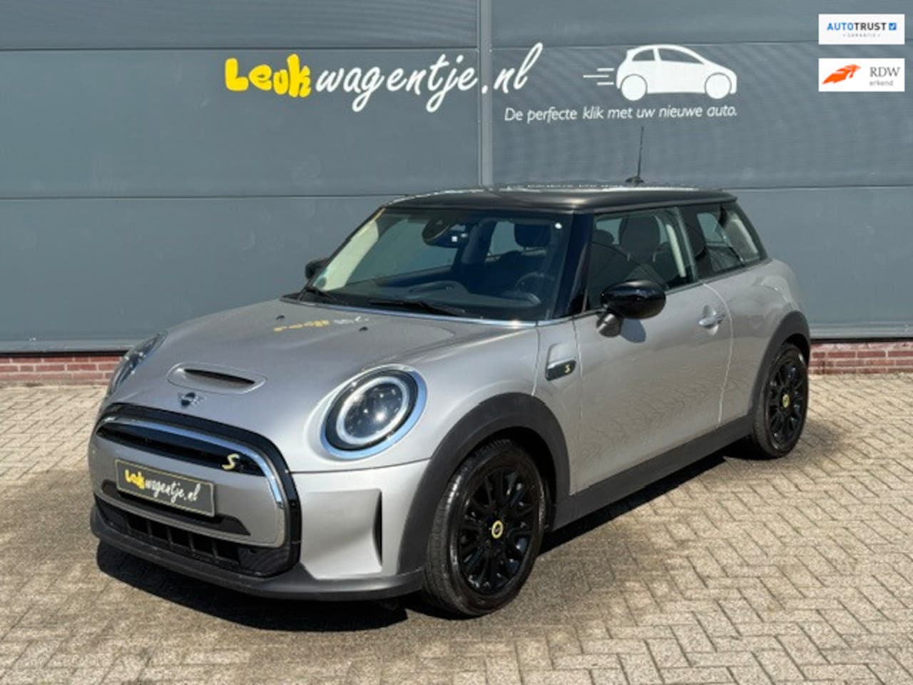MINI Mini-Electric - Classic *carplay *navi *leder *stoelverw. - AutoWereld.nl