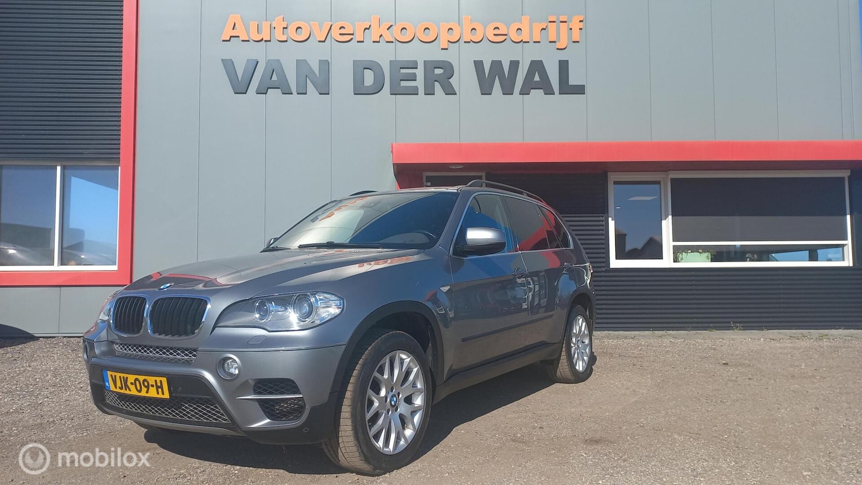 BMW X5 - GRIJSKENTEKEN/VAN - AutoWereld.nl