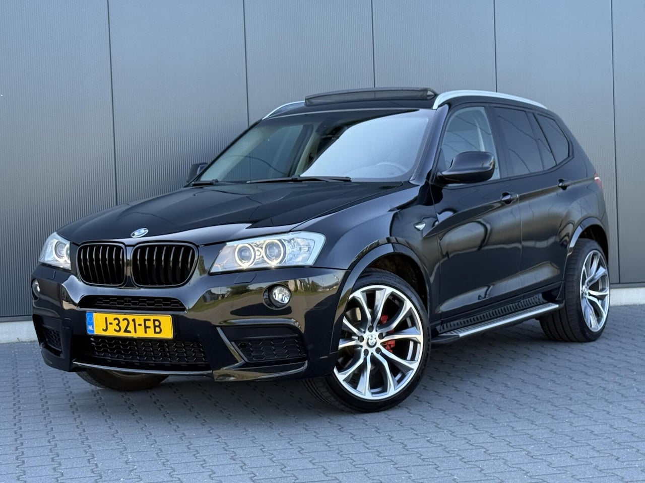 BMW X3 - xDrive28i Executive M-Pakket - Pano - Xenon - Navi - Leder - AutoWereld.nl