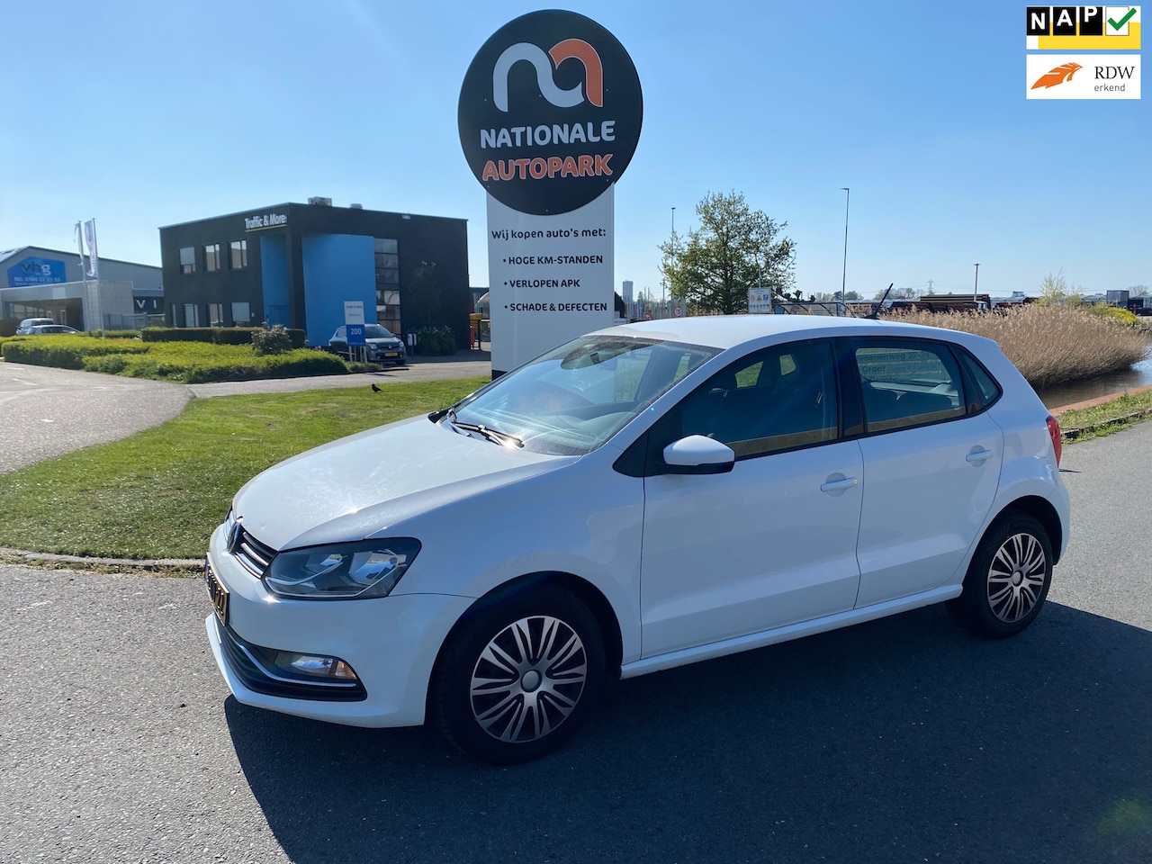 Volkswagen Polo - 2015 * 1.4 TDI Comfortline * AUTOMAAT * ELEC. RAMEN * 5 DRS - AutoWereld.nl