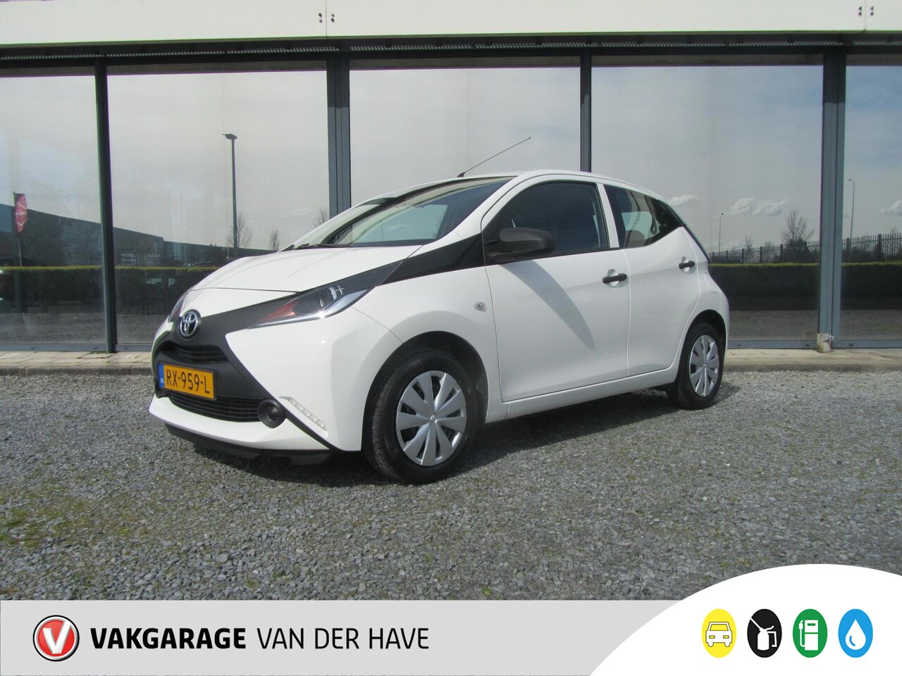 Toyota Aygo - 1.0 VVT-i x-fun | 5 deurs | Airco | Bluetooth - AutoWereld.nl