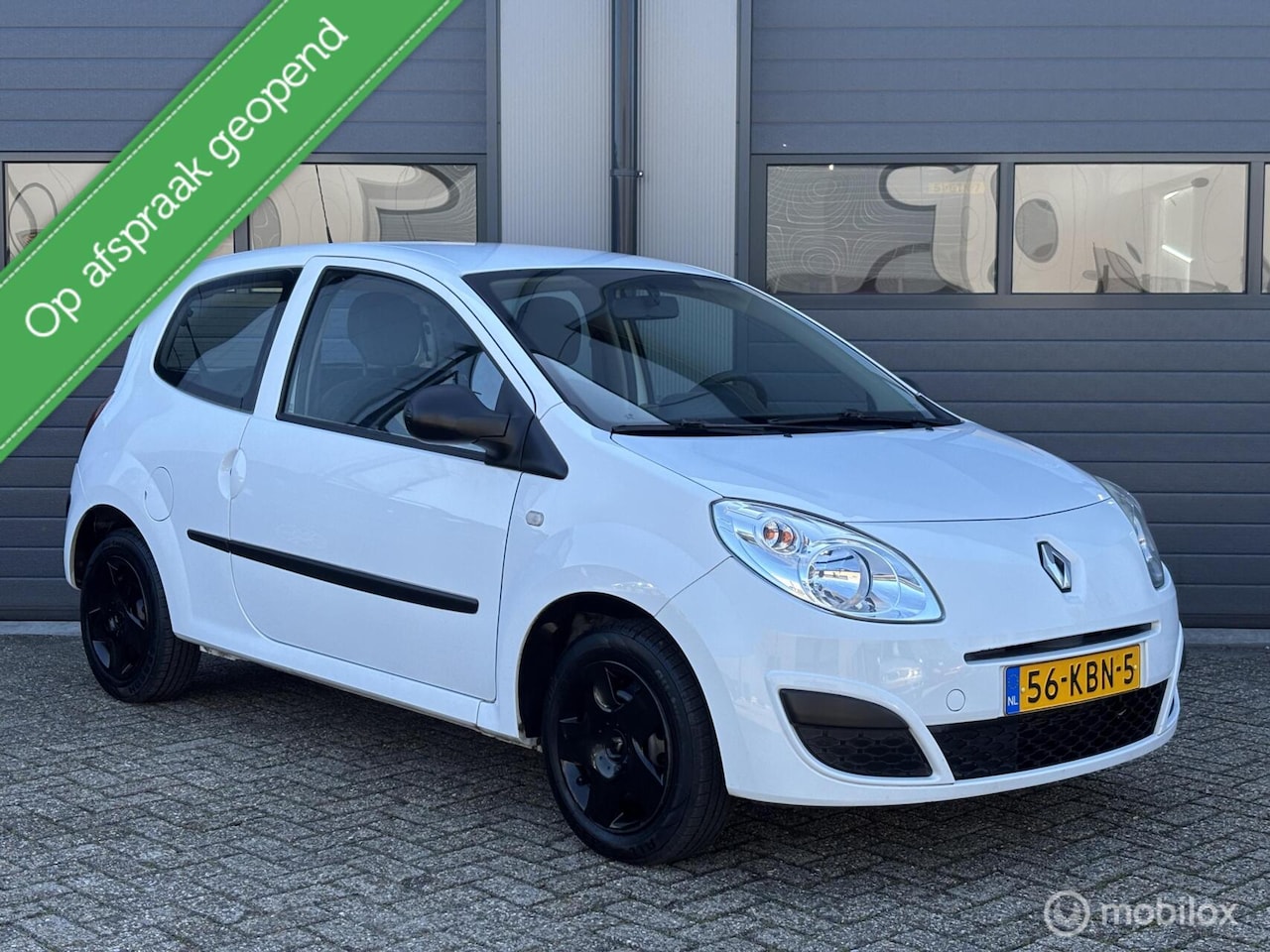 Renault Twingo - 1.2 Authentique Uitvoering _123.Dkm / Airco - AutoWereld.nl