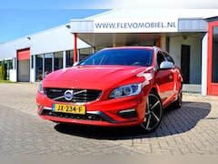 Volvo V60 - 2.0 T5 245pk R-Design Aut. Pano|Leder|Xenon|Navi|Cam