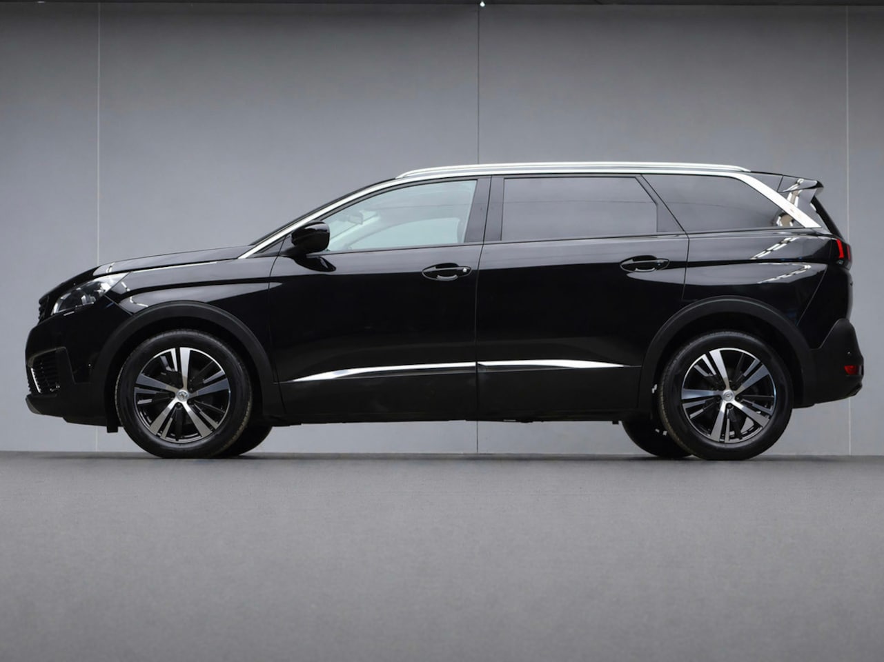 Peugeot 5008 - 1.2 PureTech Allure 7P Sport (APPLE CARPLAY,NAVI,CAMERA,360 VIEW,CLIMATE,CRUISE,GETINT,SPO - AutoWereld.nl