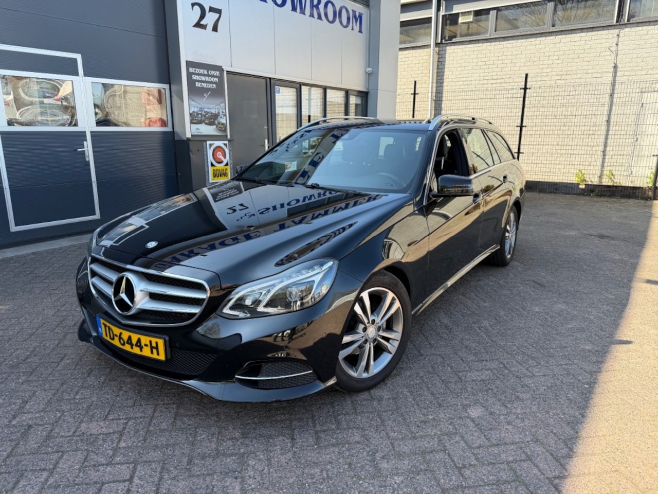 Mercedes-Benz E-klasse - 200 AMB. AVANTGARDE Navi,Trekhaak, Xenon, - AutoWereld.nl