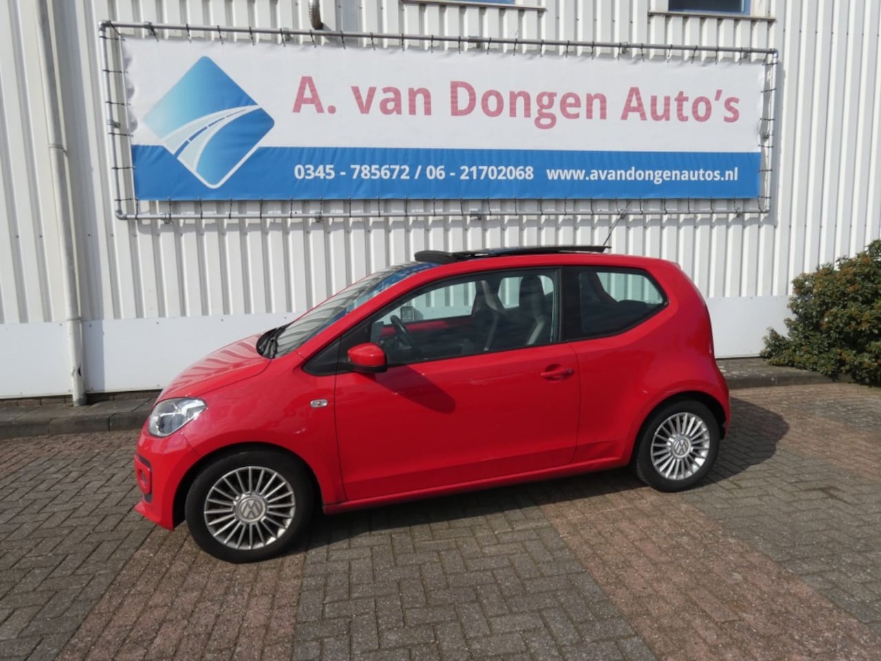 Volkswagen Up! - High Up! Pano,Airco,APK 23-4-27 - AutoWereld.nl