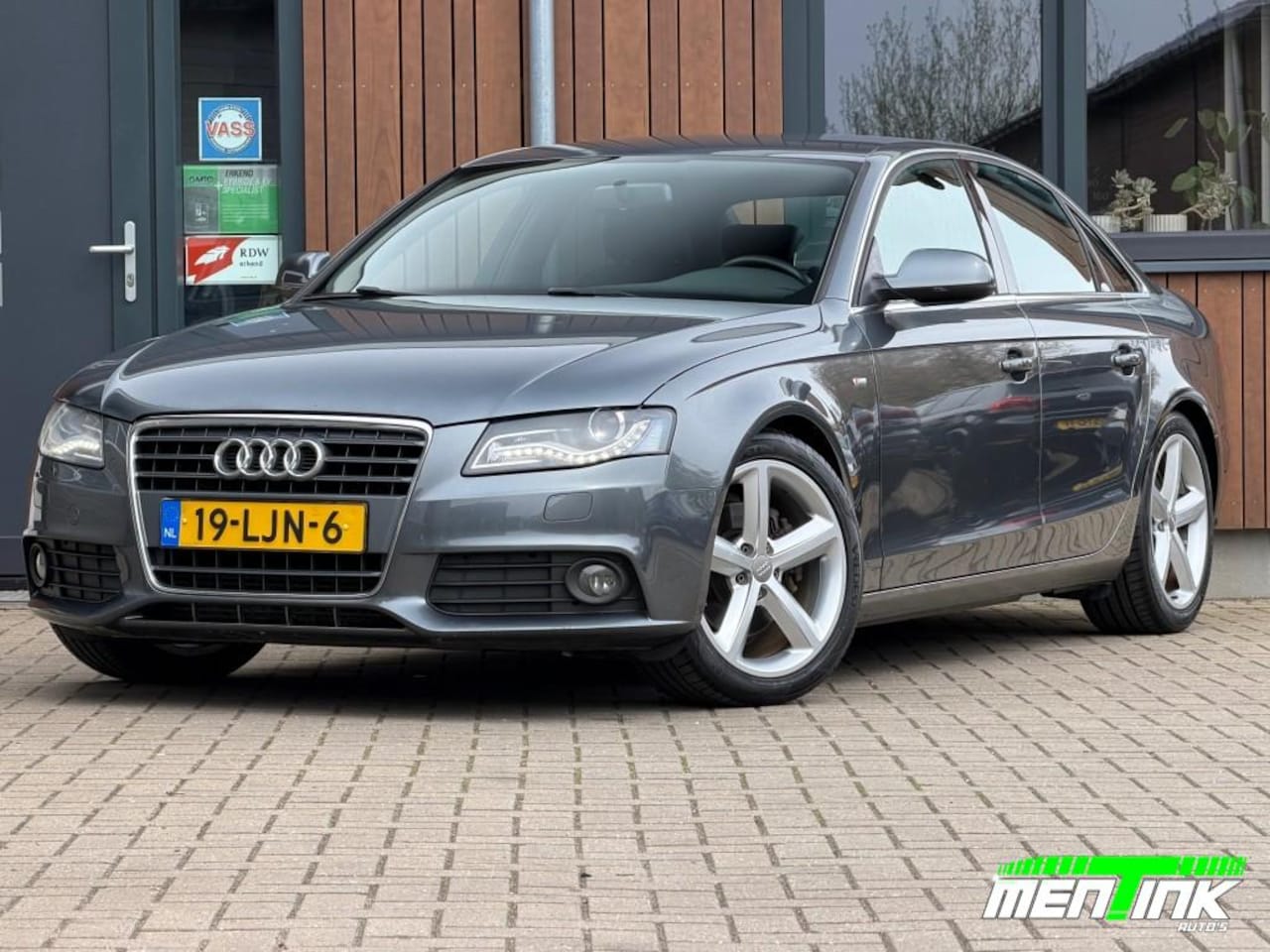 Audi A4 - 1.8 TFSI S-Line Leder Xenon Navi - AutoWereld.nl