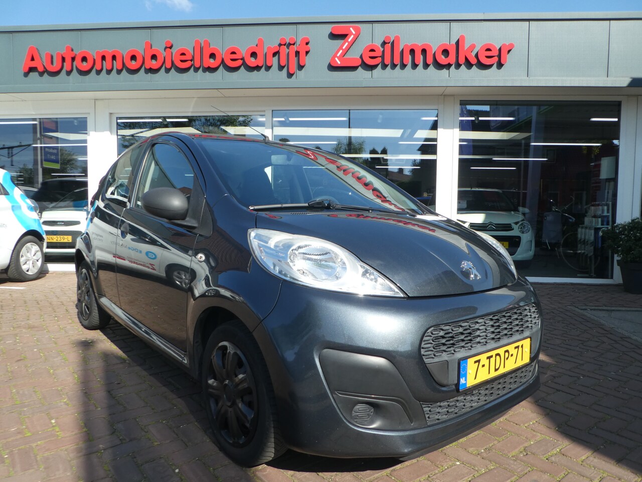 Peugeot 107 - 1.0 Access Accent Airco,  5 Deurs, km: 110.000 - AutoWereld.nl