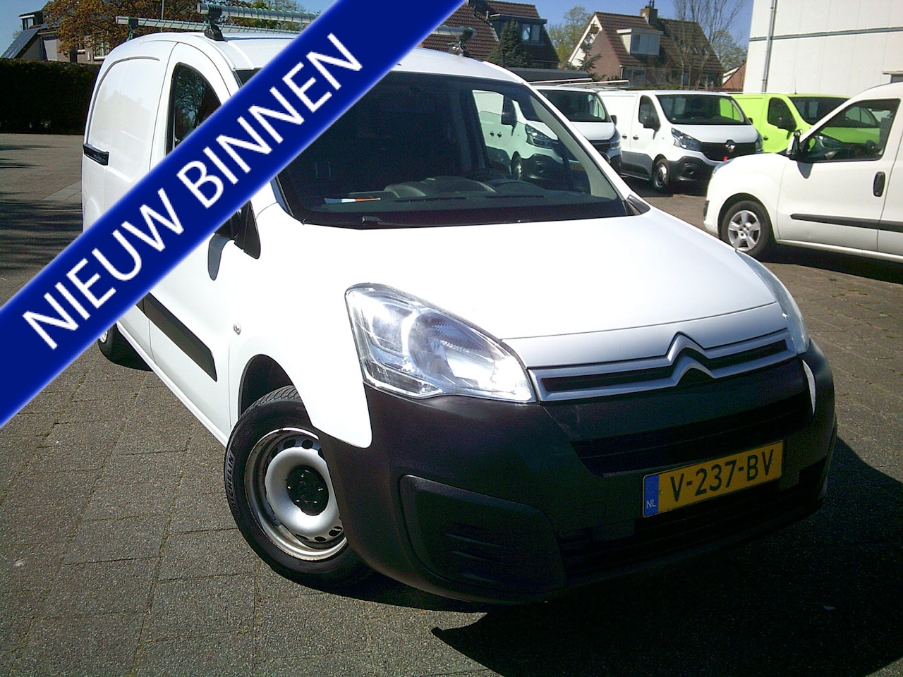 Citroën Berlingo - 1.6 BlueHDI 100 Club S&S VOORZIEN VAN AIRCO+CRUISE !! BTW VRIJ !!! - AutoWereld.nl