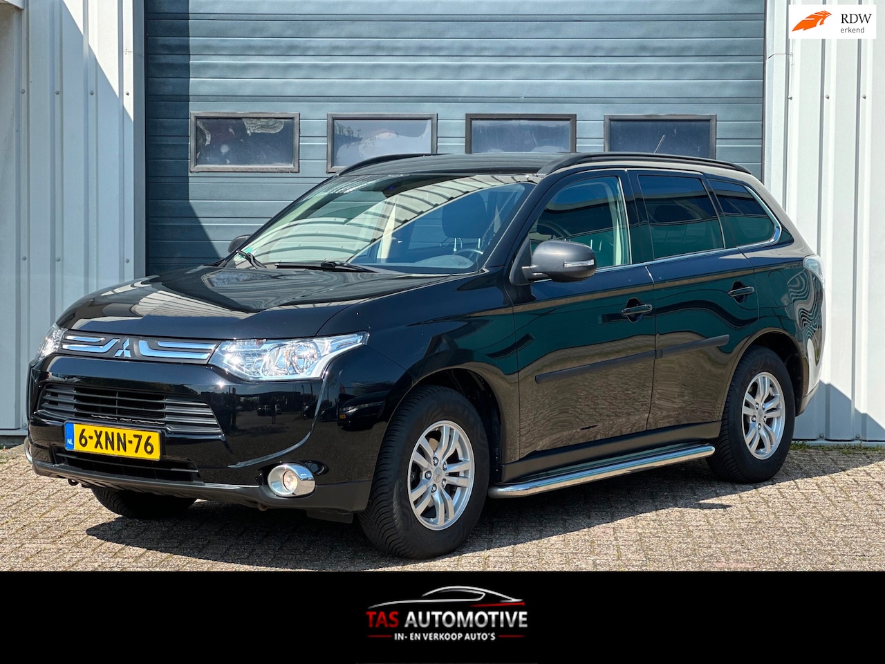 Mitsubishi Outlander - 2.0 Intense CLIMA / CRUISE / PDC - AutoWereld.nl