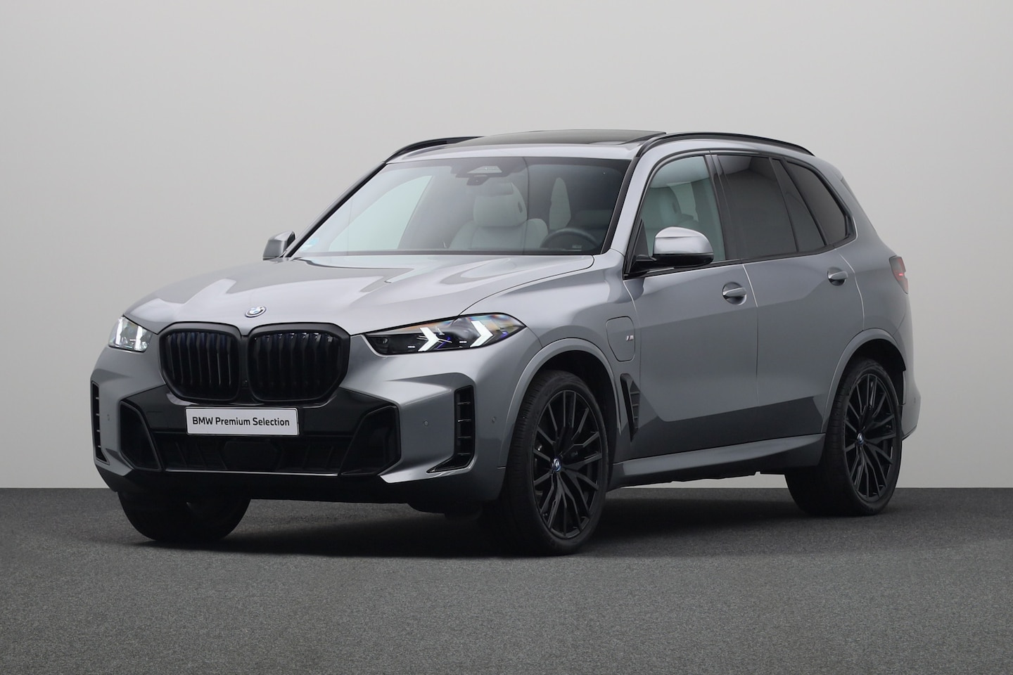 BMW X5 - xDrive50e | M-sport Pro. | Comfort Access | Panoramadak | Sportstoelen Elektrisch verstelb - AutoWereld.nl