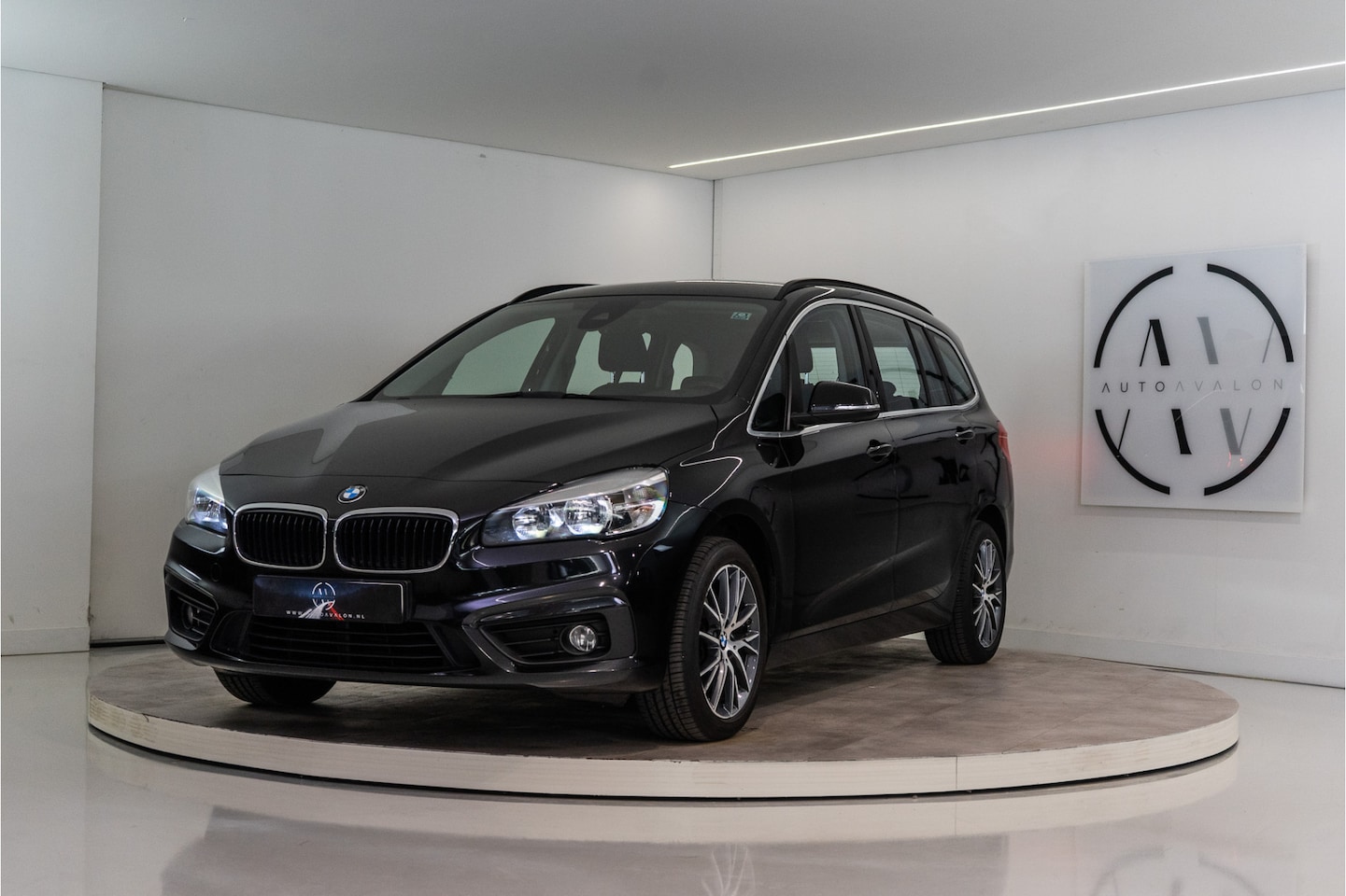BMW 2-serie Gran Tourer - 218i Luxury 7 persoons 136PK | Trekhaak | Navi | AC | Stoelverw. | PDC - AutoWereld.nl