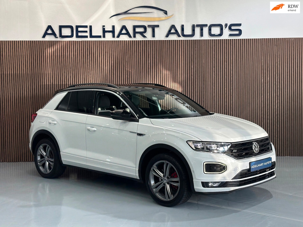Volkswagen T-Roc - 1.5 TSI Sport Business 2 X R Line DSG / Navigatie full map / Adaptive Cruise / Climate con - AutoWereld.nl
