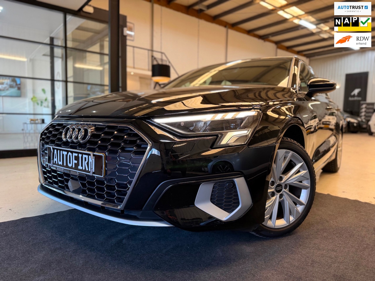 Audi A3 Limousine - 30 TFSI Automaat BTW NAP 110PK CarPlay Led Cruise control Navigatie Parkeersensoren - AutoWereld.nl