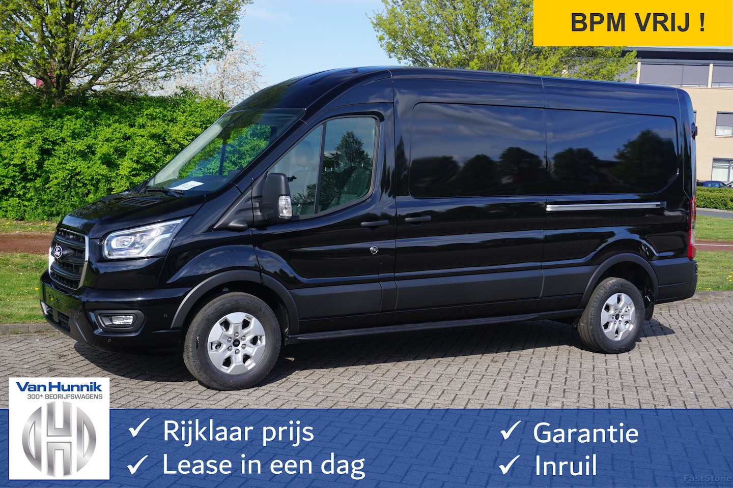 Ford Transit - 350L L3H2 Limited AUT-8 165PK BPM VRIJ Navi, Adap. Cruise, 360° Cam, Trekhaak, 2x Schuifde - AutoWereld.nl