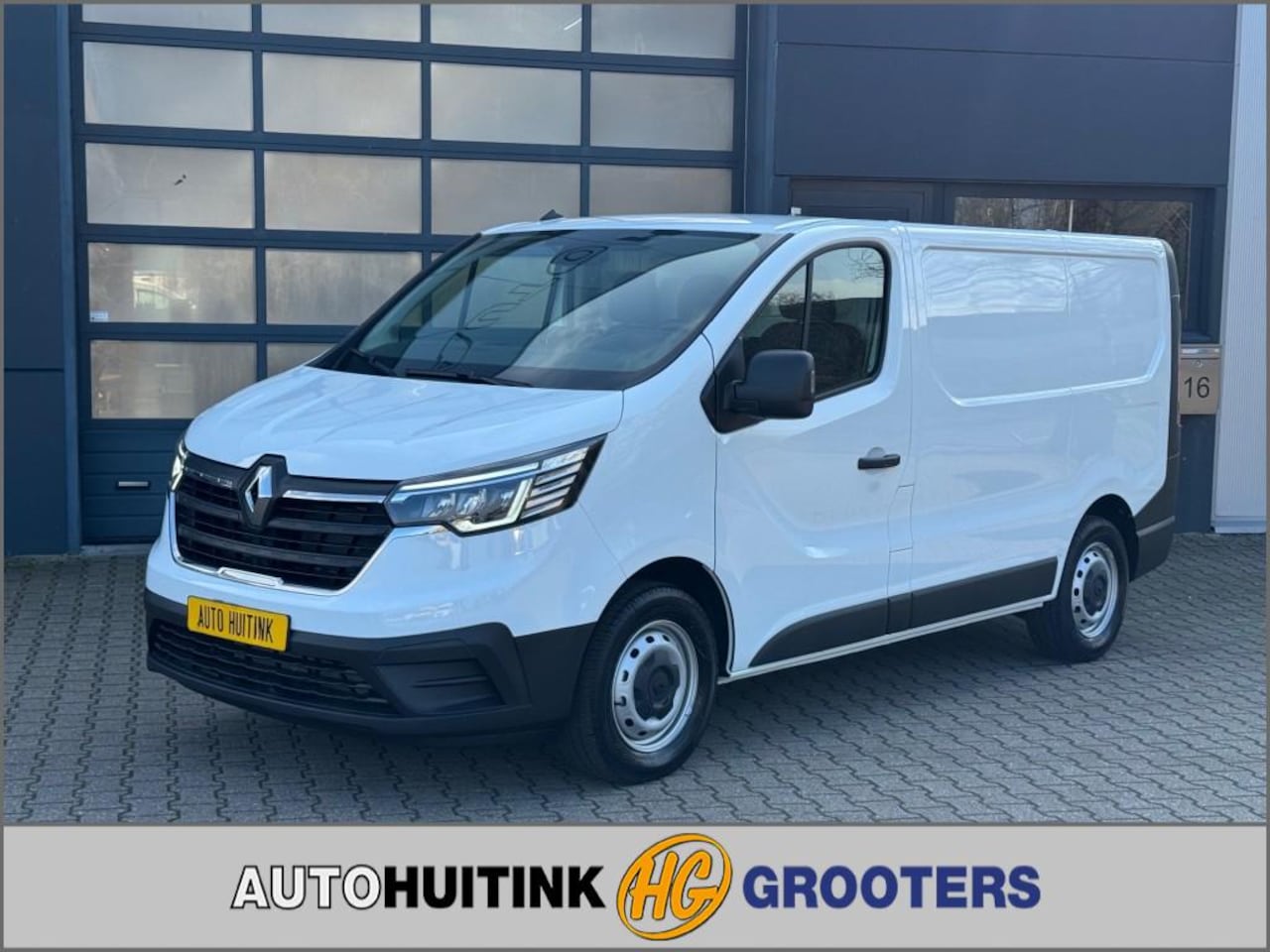 Renault Trafic - 2.0 D 130pk  L1H1 - Navi/Apple carplay/Android - sensoren - AutoWereld.nl