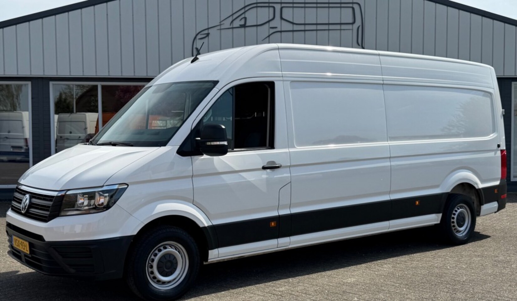 Volkswagen Crafter - 2.0 TDI 75KW 102PK L4H3 EURO 6 AIRCO/ CRUISE CONTROL/ NAVIGATIE/ CRUISE CONTROL/ 100% DEAL - AutoWereld.nl