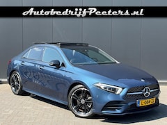 Mercedes-Benz A-klasse - A 200 AMG Night Pano Leder Memory Multibeam Sfeerlicht Camera NL-auto