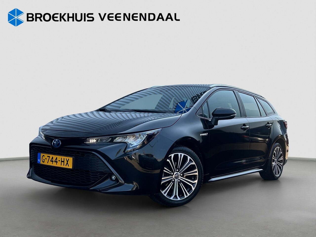 Toyota Corolla Touring Sports - 1.8 Hybrid First Edition | Trekhaak | Cruise Control | Navigatie - AutoWereld.nl