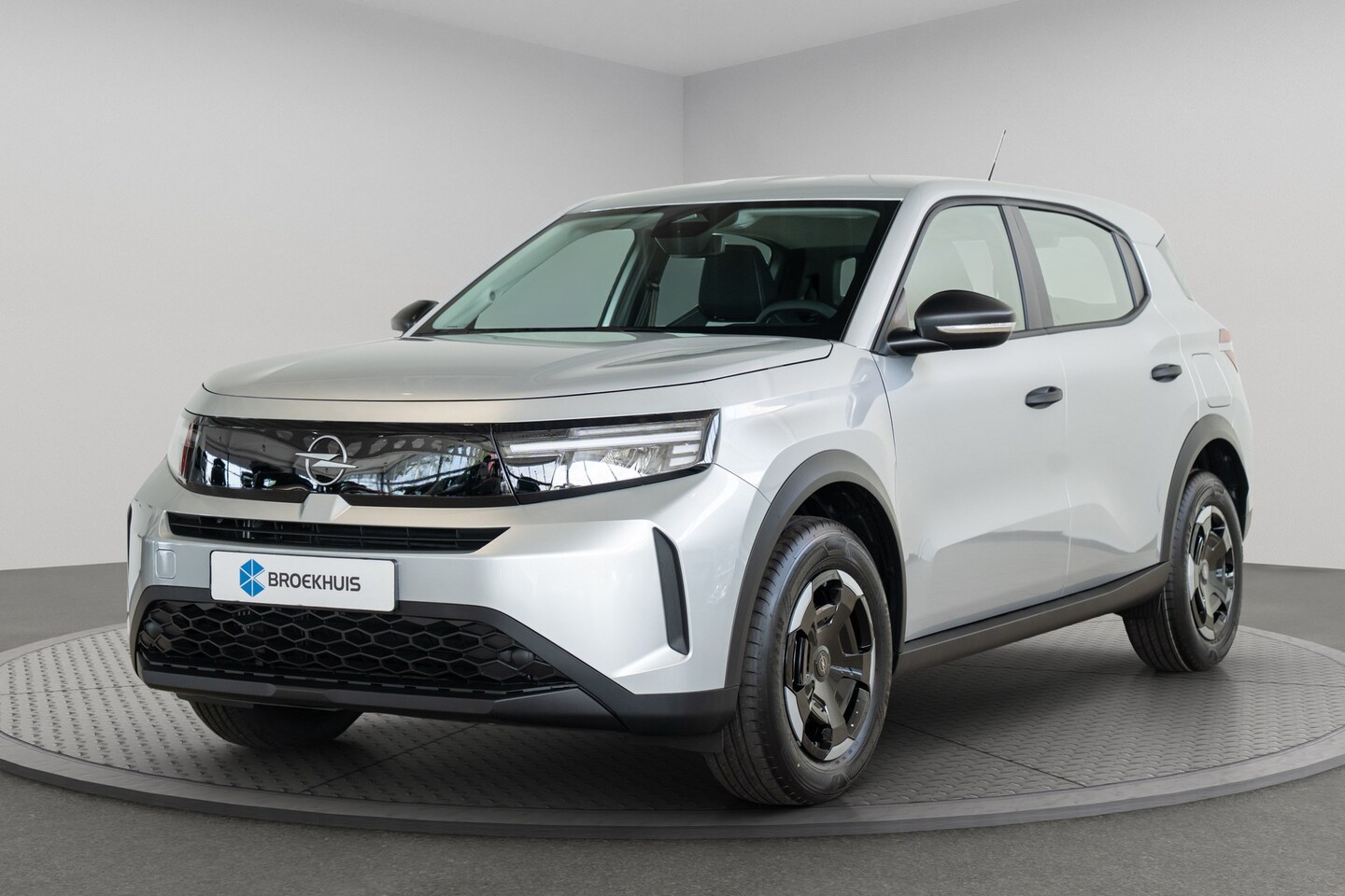 Opel Frontera - Edition | 10'' Digitaal instrumentenpaneel | 16 inch stalen velgen in bi-color met 215/65R - AutoWereld.nl