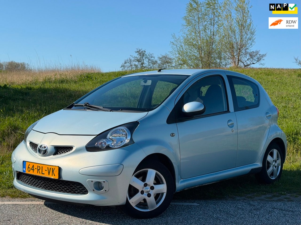 Toyota Aygo - 1.0 / 5-DRS / AIRCO / ZUINIG - AutoWereld.nl