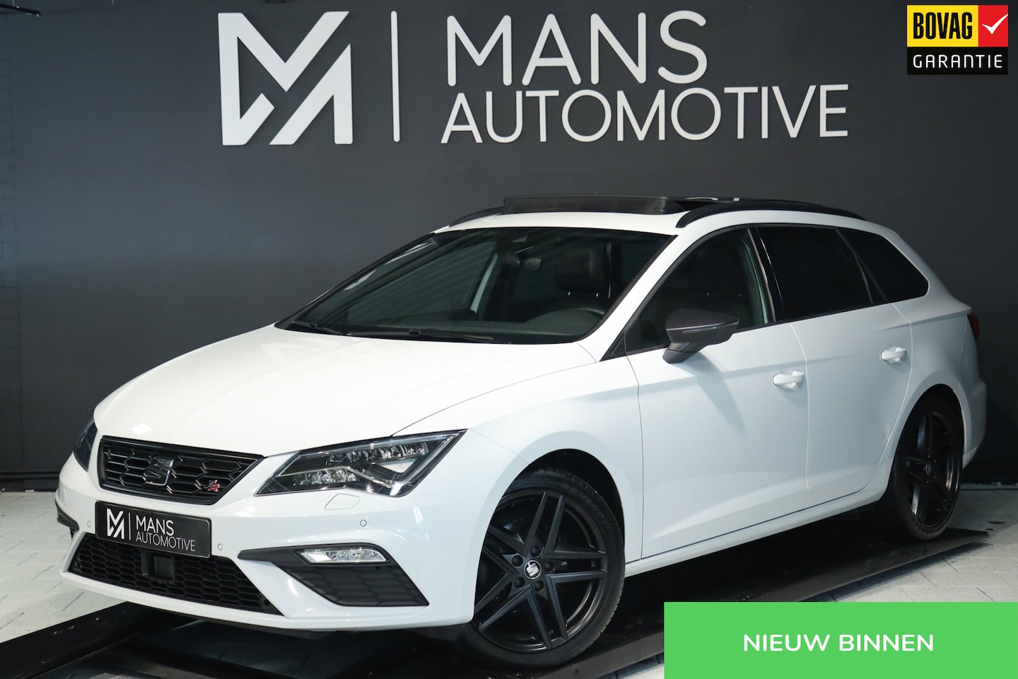 SEAT Leon ST - 1.5 TSI FR Edition Black / PANODAK / ACC / BEATS / KEYLESS / CAMERA - AutoWereld.nl