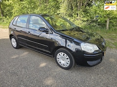 Volkswagen Polo - 1.4-16V Optive