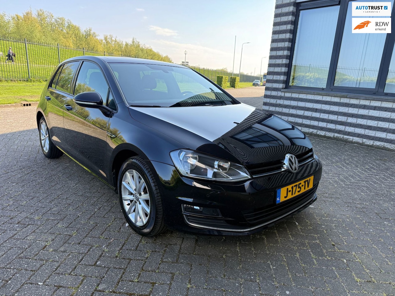 Volkswagen Golf - 1.4 TSI Business Edition R 1.4 TSI Business Edition R - AutoWereld.nl