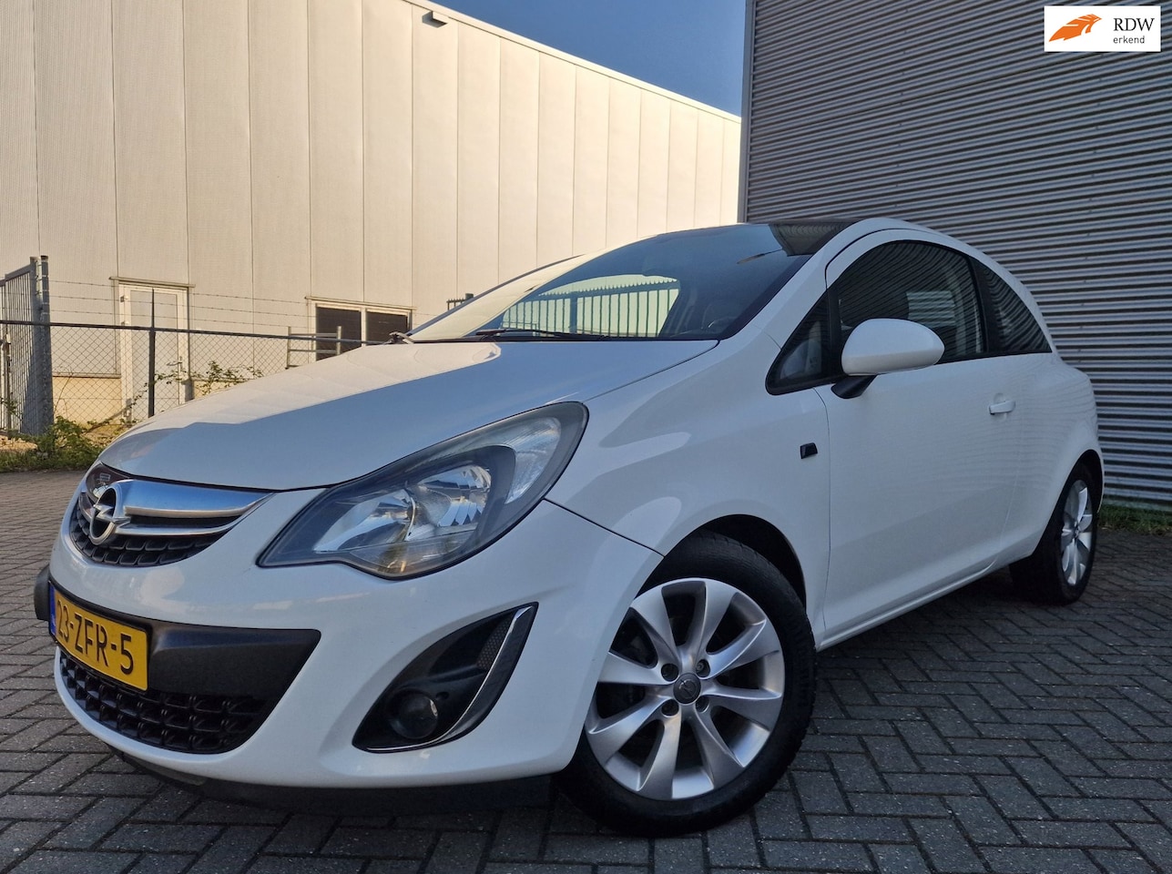 Opel Corsa - 1.2 EcoFlex Anniversay LPG AIRCO 2 X SLEUTELS - AutoWereld.nl