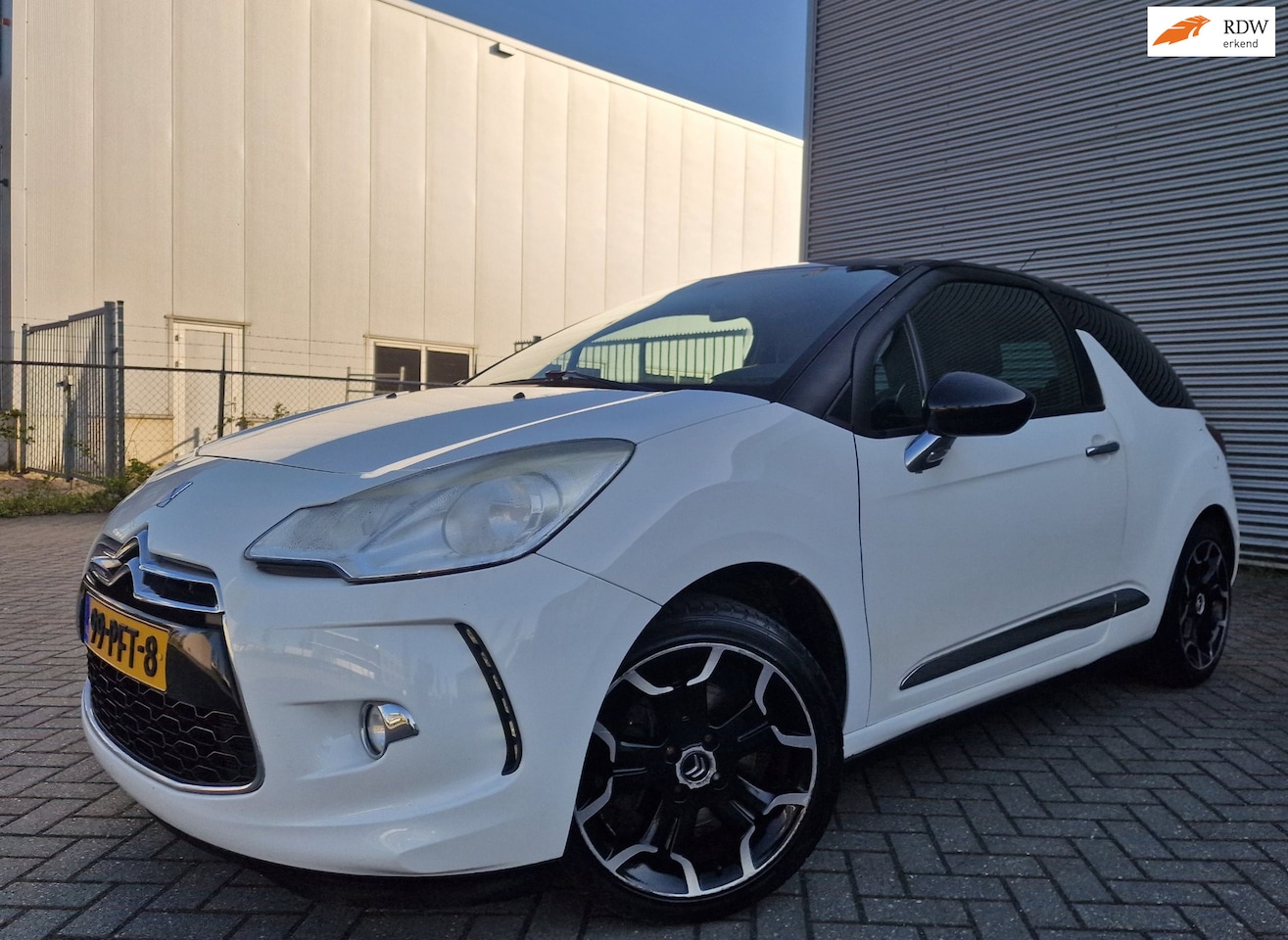 Citroën DS3 - 1.6 So Chic AIRCO CRUISE 2 X SLEUTELS - AutoWereld.nl