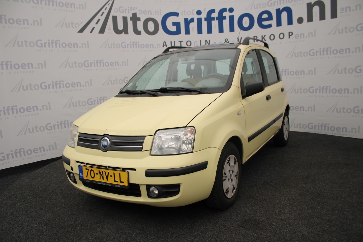 Fiat Panda - 1.2 Dynamic nette 5-deurs met schuifdak - AutoWereld.nl