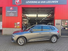 Skoda Kamiq - 1.5 TSI Automaat/ Wegklapbare trekhaak/ Android auto- Apple carplay/ Parkeersesnoren achte