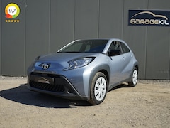 Toyota Aygo X - 1.0-l-VVT-i Business Dealeronderh. / Smartphone Integratie / DAB radio / Achteruitrijcamer