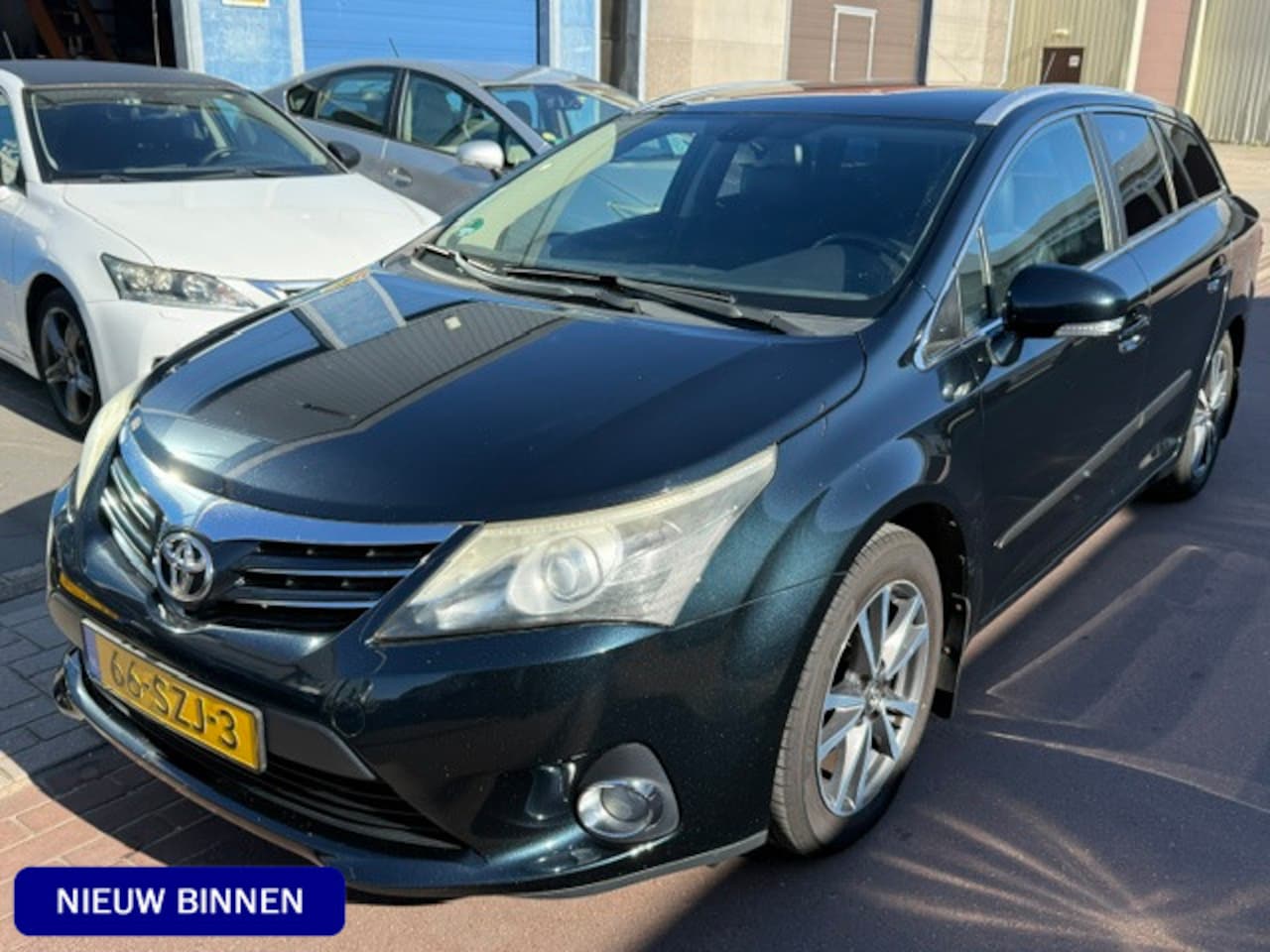 Toyota Avensis Wagon - 1.8 VVTi Dynamic Business Automaat Facelift model 100% Toyota dealer onderhouden met alle - AutoWereld.nl