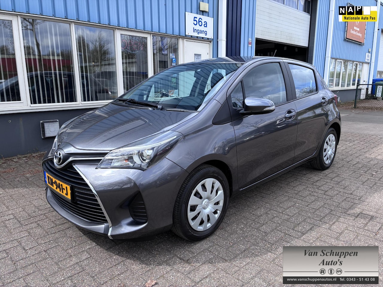 Toyota Yaris - 1.3 VVT-i Business 1e Eign Autom. Navi Camera Crui - AutoWereld.nl