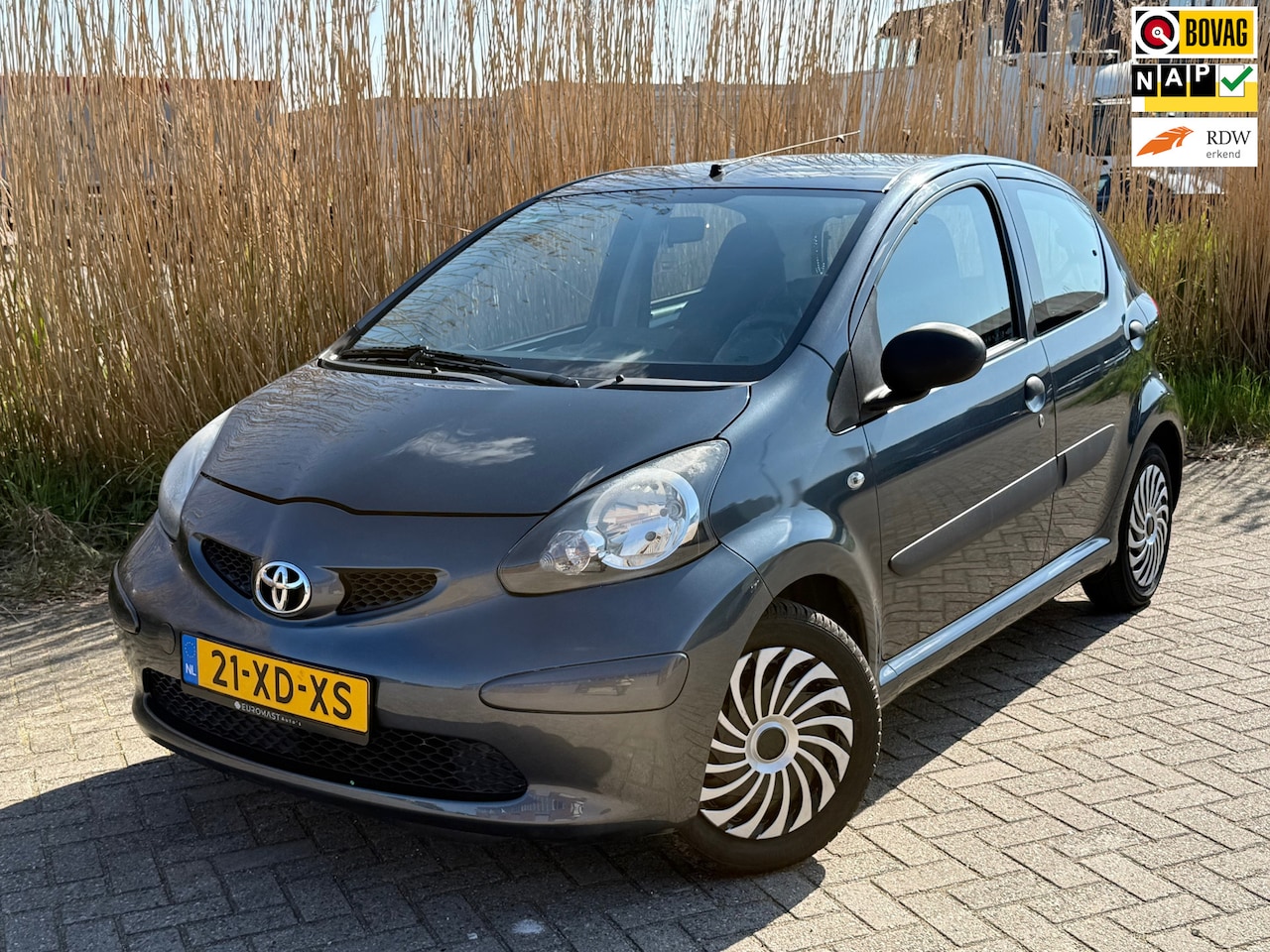 Toyota Aygo - 1.0-12V 5D Carplay Nap Nieuwe Apk - AutoWereld.nl