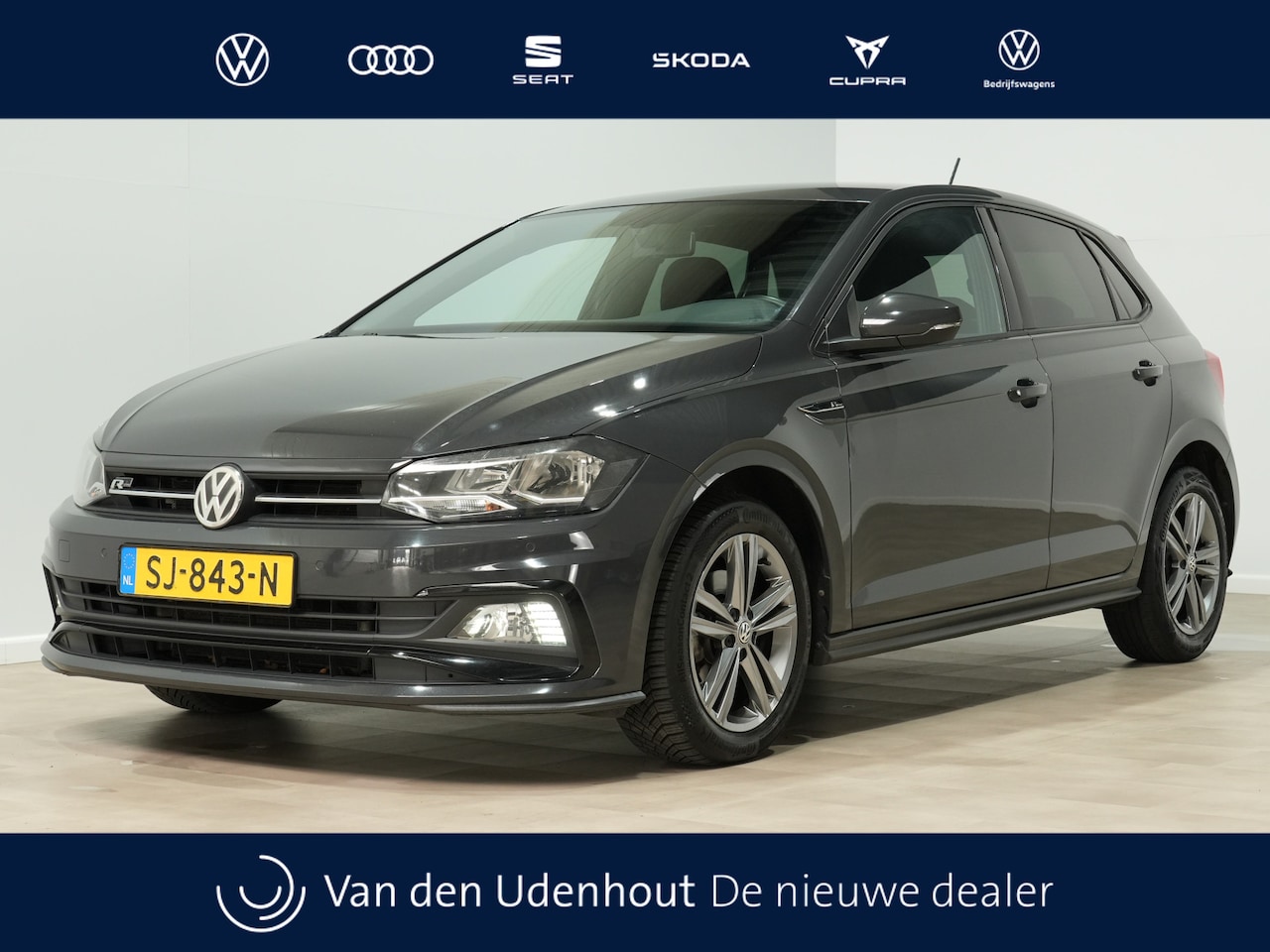 Volkswagen Polo - 1.0 TSI 115pk Highline R-Line Executive | 1ste eigenaar | Camera | ACC | Navi | App-connec - AutoWereld.nl