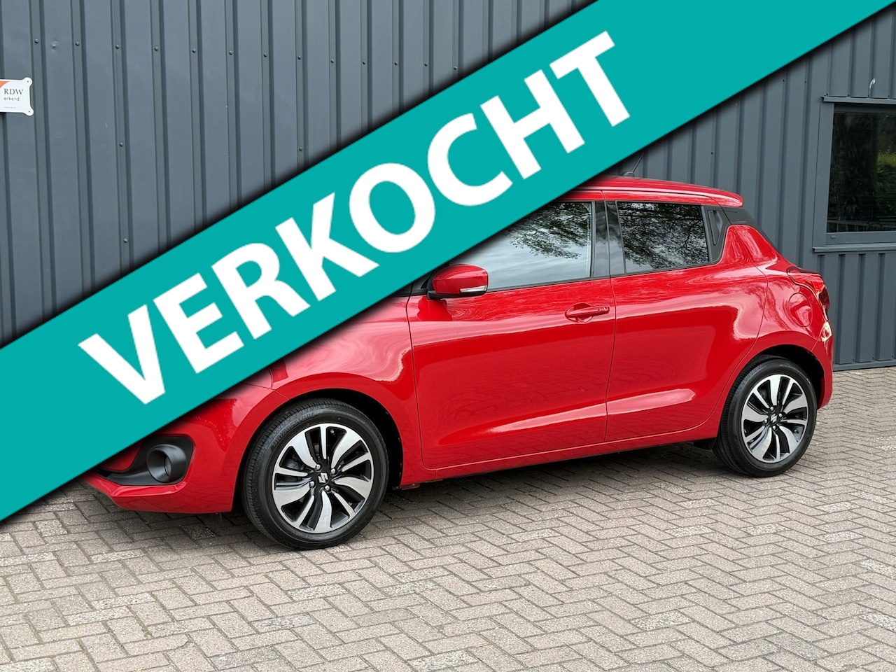 Suzuki Swift - 1.0 Stijl Smart Hybrid 31.136 KM!/DEALER OND.!/APPLE CARPLAY!/ - AutoWereld.nl