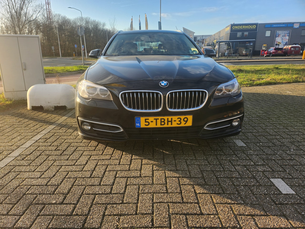 BMW 5-serie Touring - 520i Luxury Edition - AutoWereld.nl