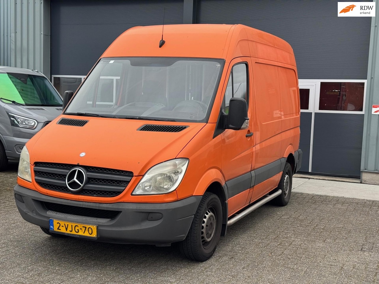 Mercedes-Benz Sprinter - Mercedes-Benz Sprinter 310 2.2 CDI prijs p.s.MET LAADKLEP POSTNL AUTO alle drie met dezelf - AutoWereld.nl