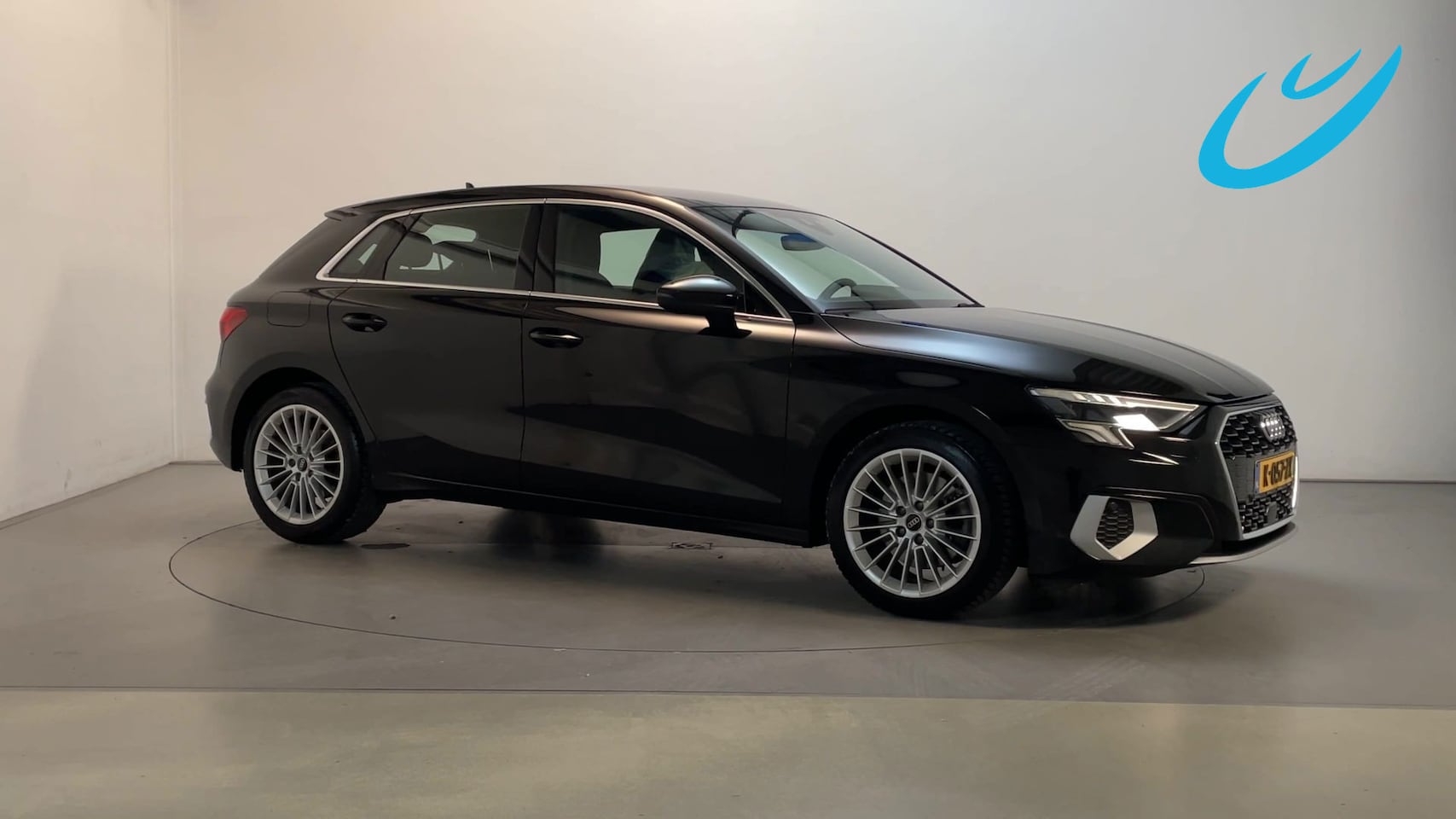 Audi A3 Sportback - 35 TFSI 150pk S-Tronic Business Edition LED Stoelverwarming Navigatie Parkeersensoren - AutoWereld.nl