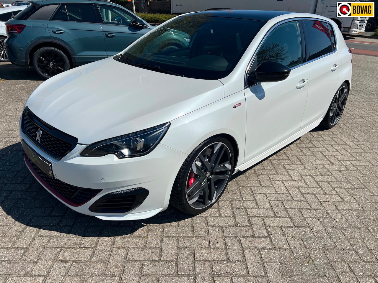 Peugeot 308 - 1.6 e-THP GTi 270 1.6 e-THP GTi 270 - AutoWereld.nl