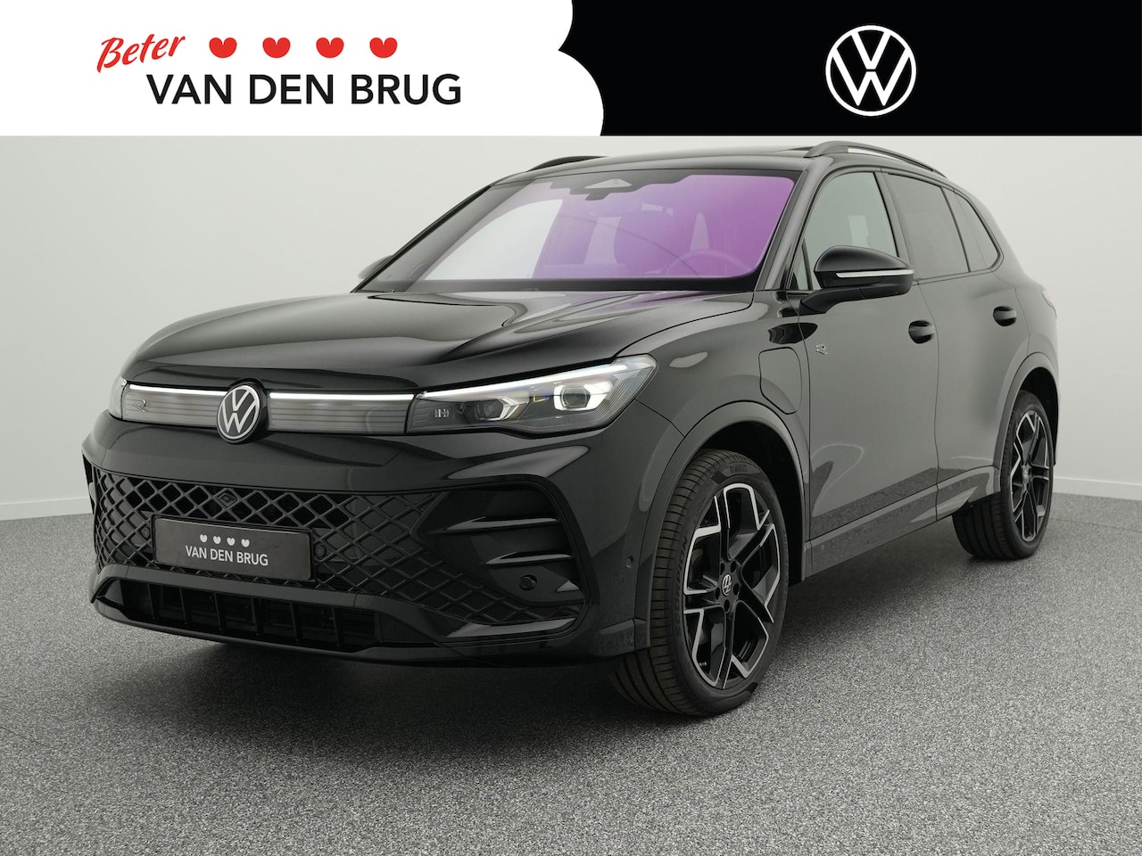 Volkswagen Tiguan - R-Line 1.5 eHybrid 272 PK | LED Matrix IQ | Trekhaak | Harman/Kardon | 360 Camera | Leder - AutoWereld.nl