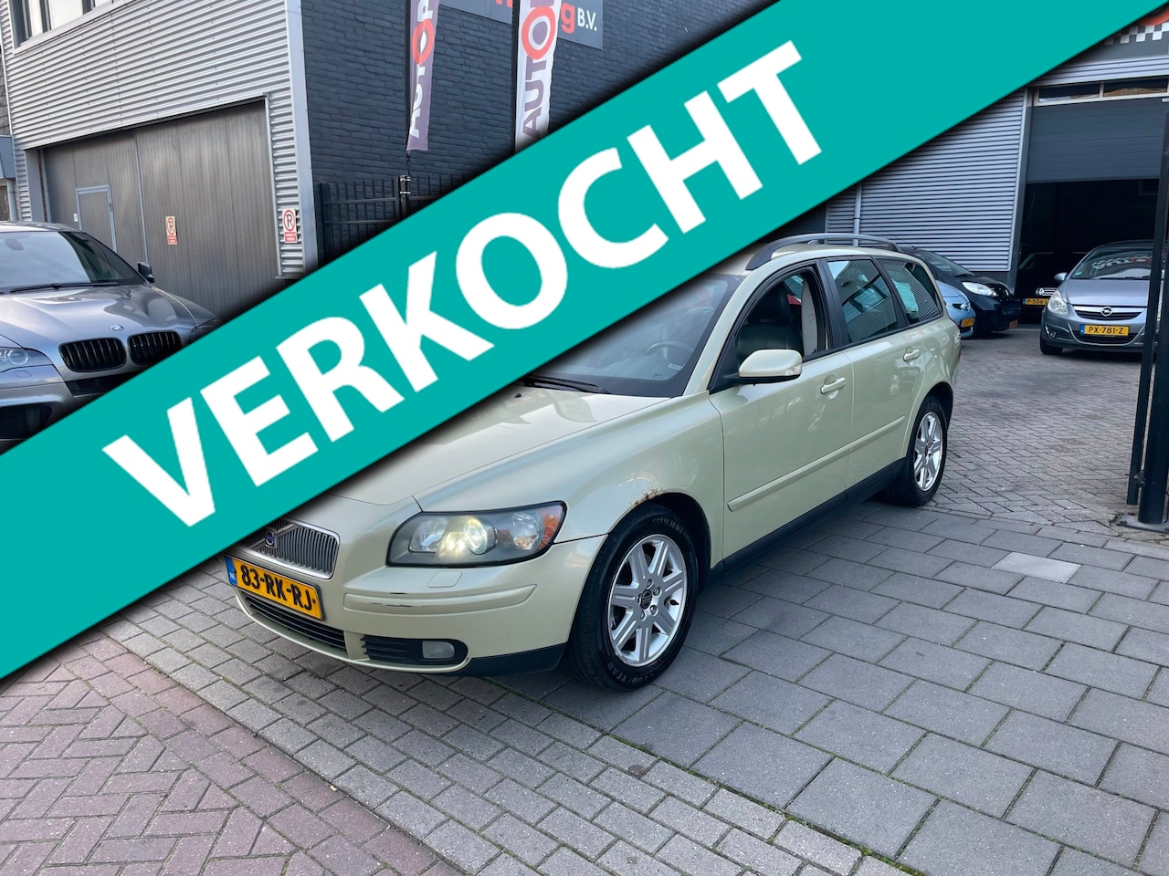 Volvo V50 - 2.0D Summum 180PK 2e Eigenaar! Trekhaak Airco NAP APK - AutoWereld.nl