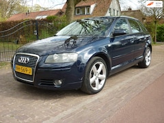 Audi A3 Sportback - 1.6 FSI Ambition Pro Line airco, 6versn.pan.dak