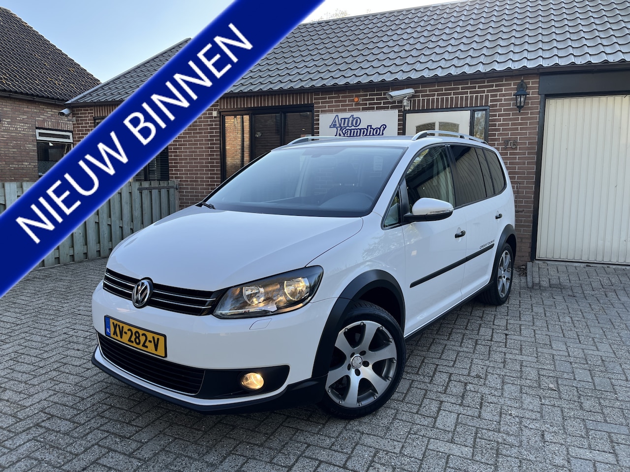 Volkswagen Touran Cross - 1.4 TSI Trekhaak Nieuwe A.P.K. - AutoWereld.nl
