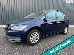 Volkswagen Touran - 1.4 TSI Highline ( NW APK 2027 + AUTOMAAT + AIRCO )
