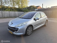 Peugeot 207 - 1.4-16V 2009 Weinig km Nette auto