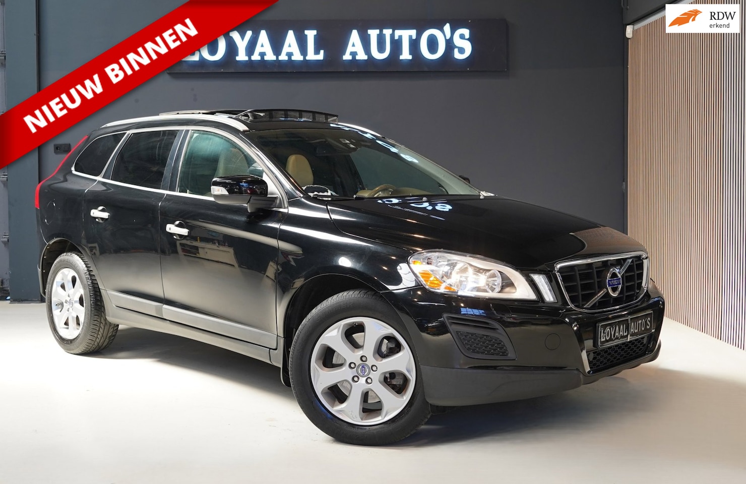 Volvo XC60 - 3.2 AWD | AUTOMAAT | PANODAK | CRUISE | PDC | STOELVERW | APK . - AutoWereld.nl